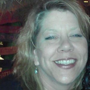 Meet your Posher, Dena